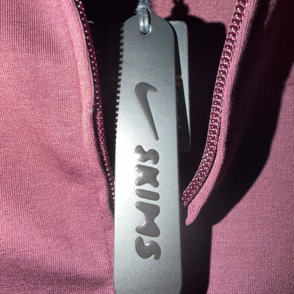 NikeSkims Track Jacket Currant Burgundy Small Original Packaging NWT - Picture 9 of 10